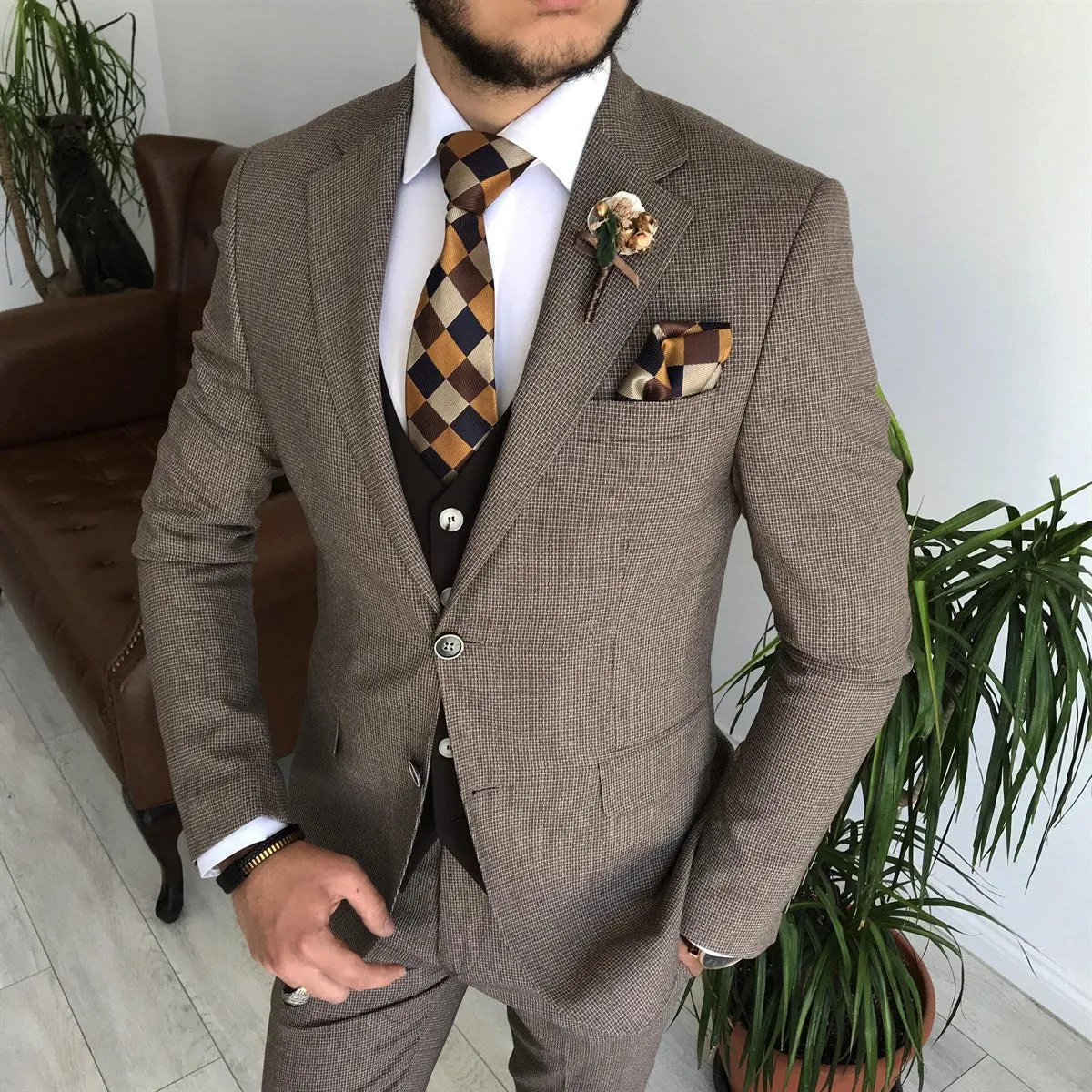 Bojoni Cagliari Brown Slim-Fit Suit 3-Piece