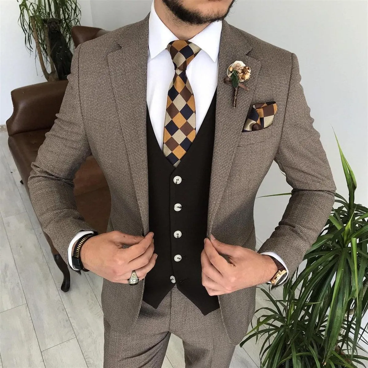 Bojoni Cagliari Brown Slim-Fit Suit 3-Piece