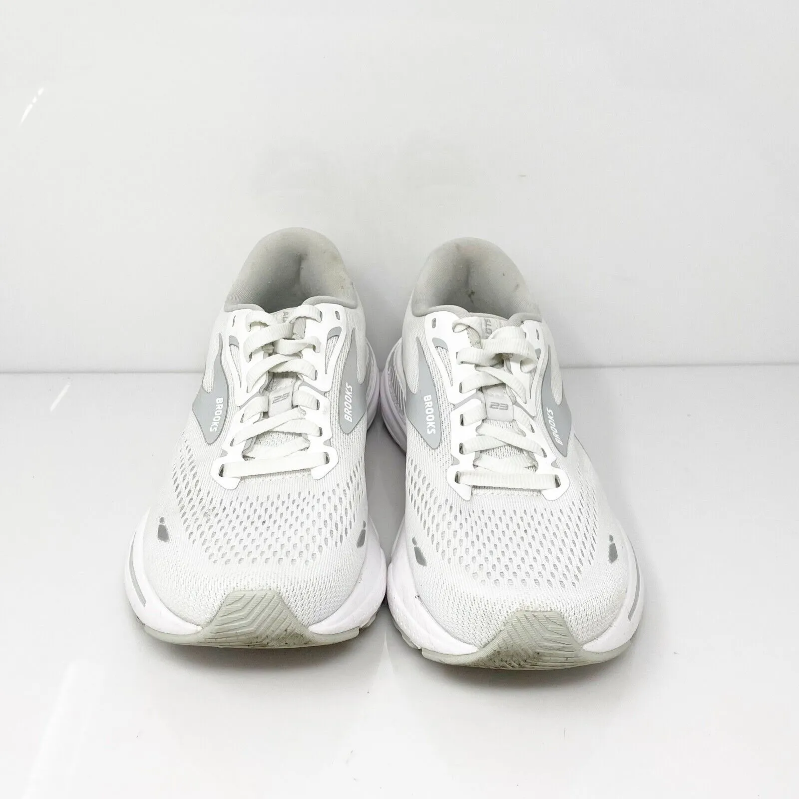 Brooks Womens Adrenaline GTS 23 1203811B104 White Running Shoes Sneakers 6.5 B