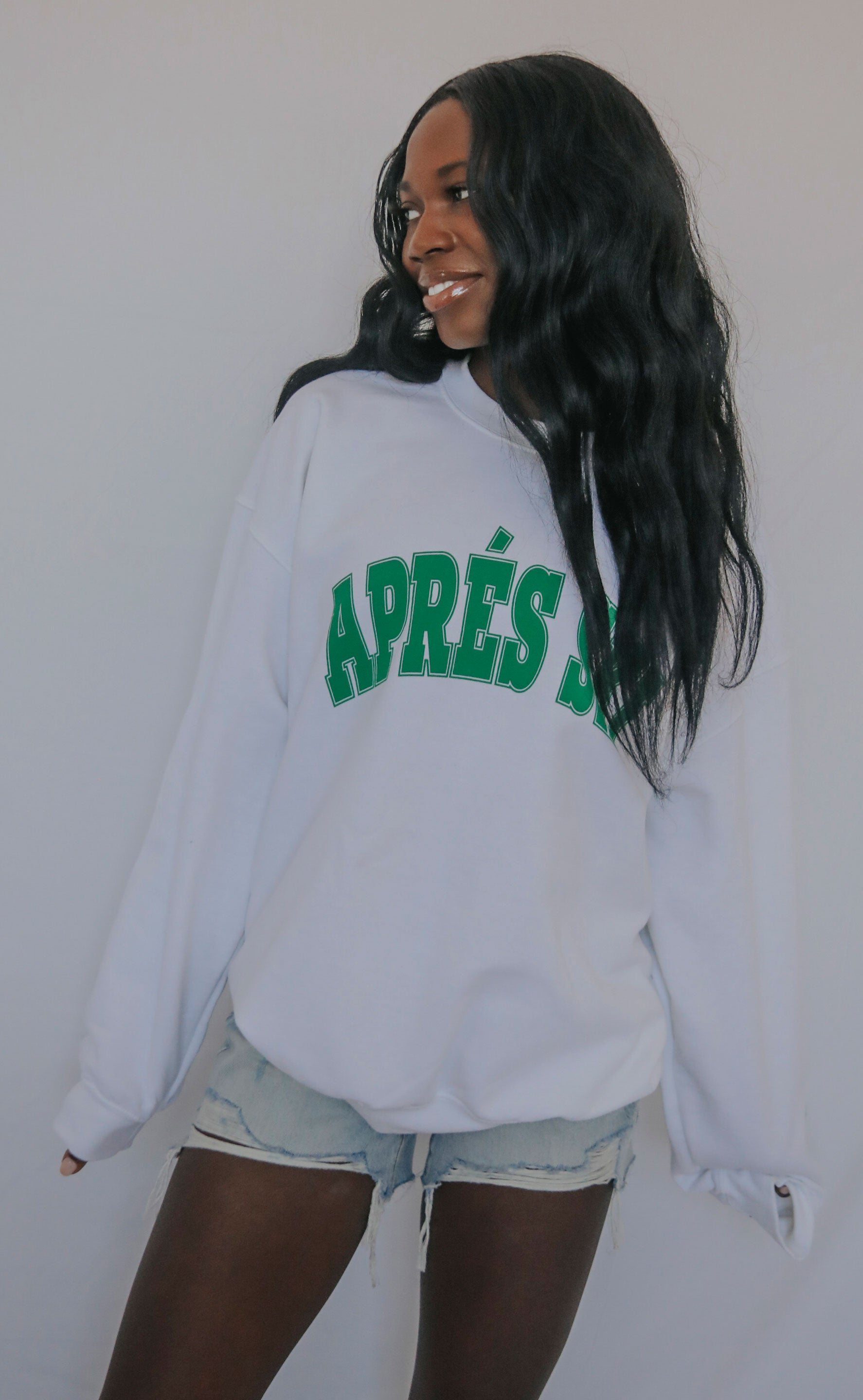 friday + saturday: apres ski sweatshirt