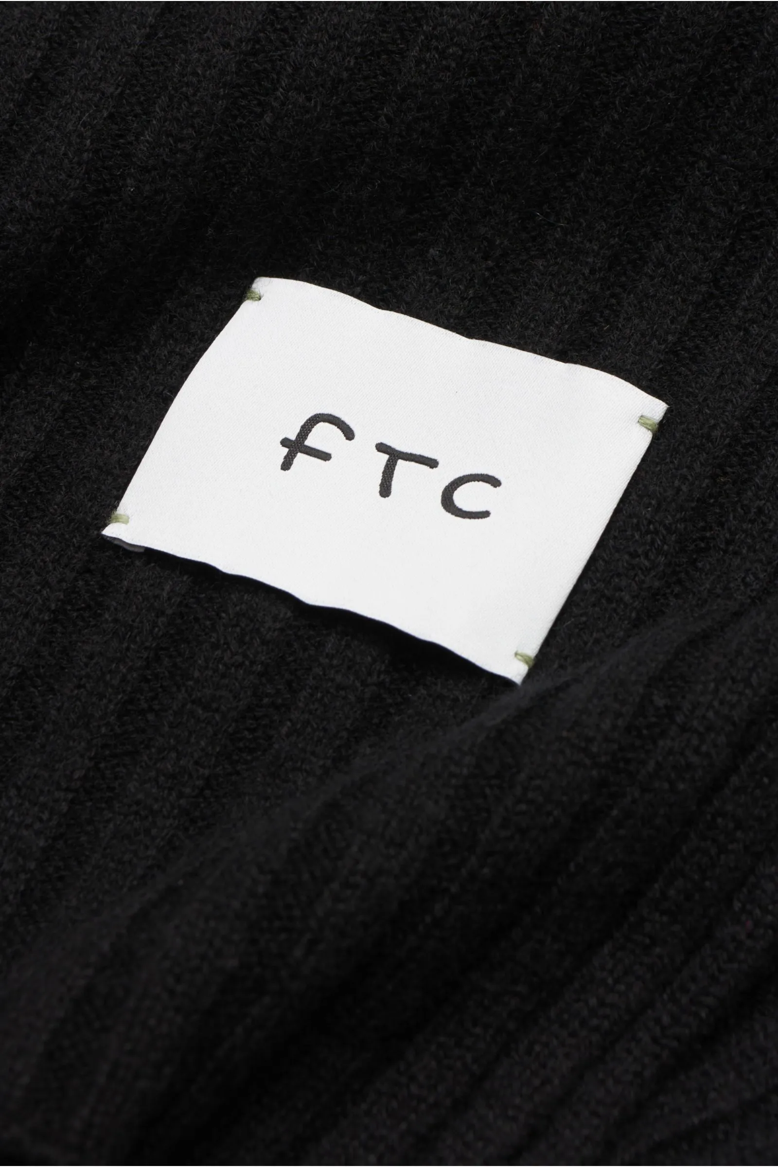 FTC cashmere scarf black