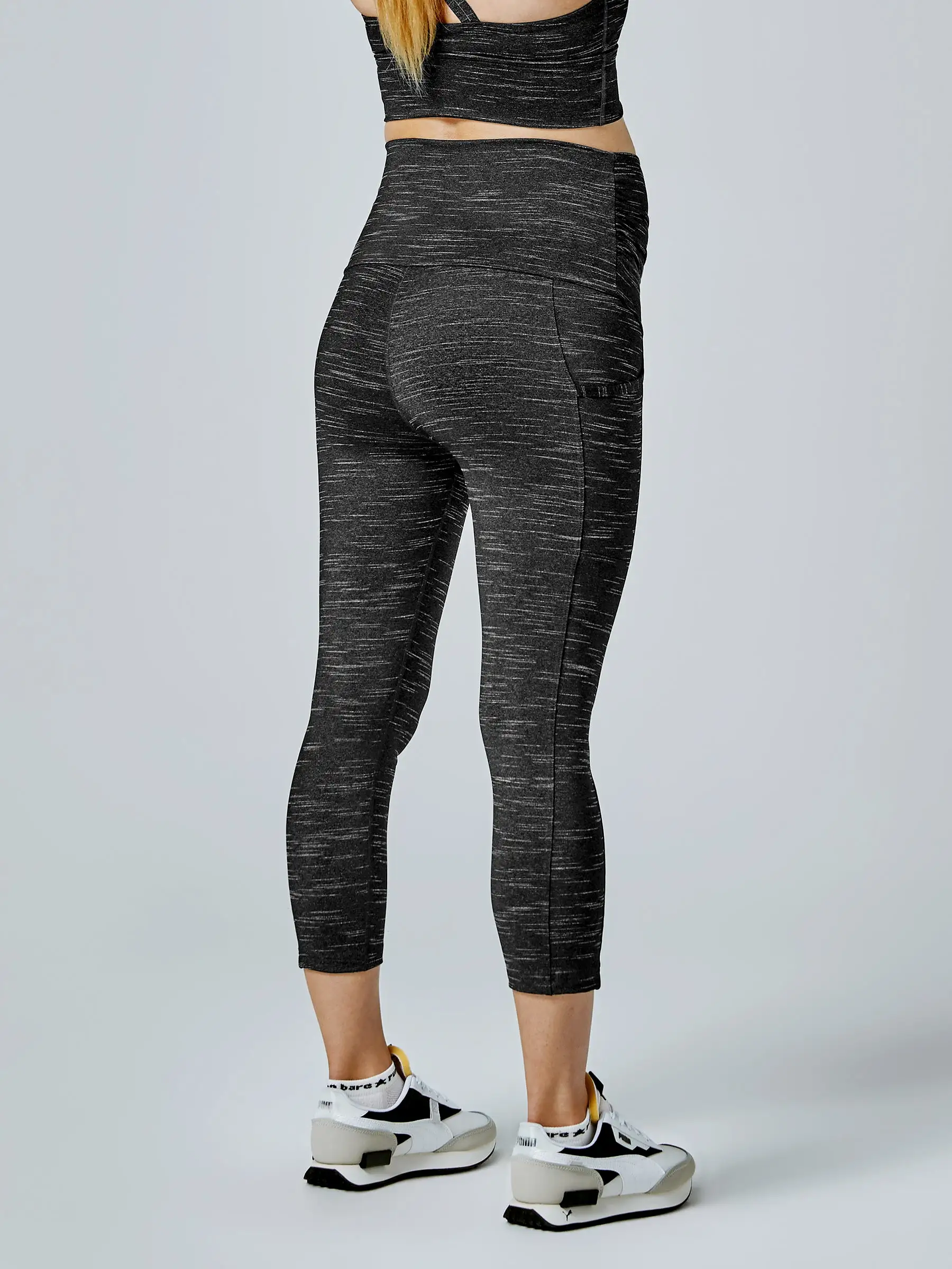 Maternity “power moves 7/8 tight black marle”