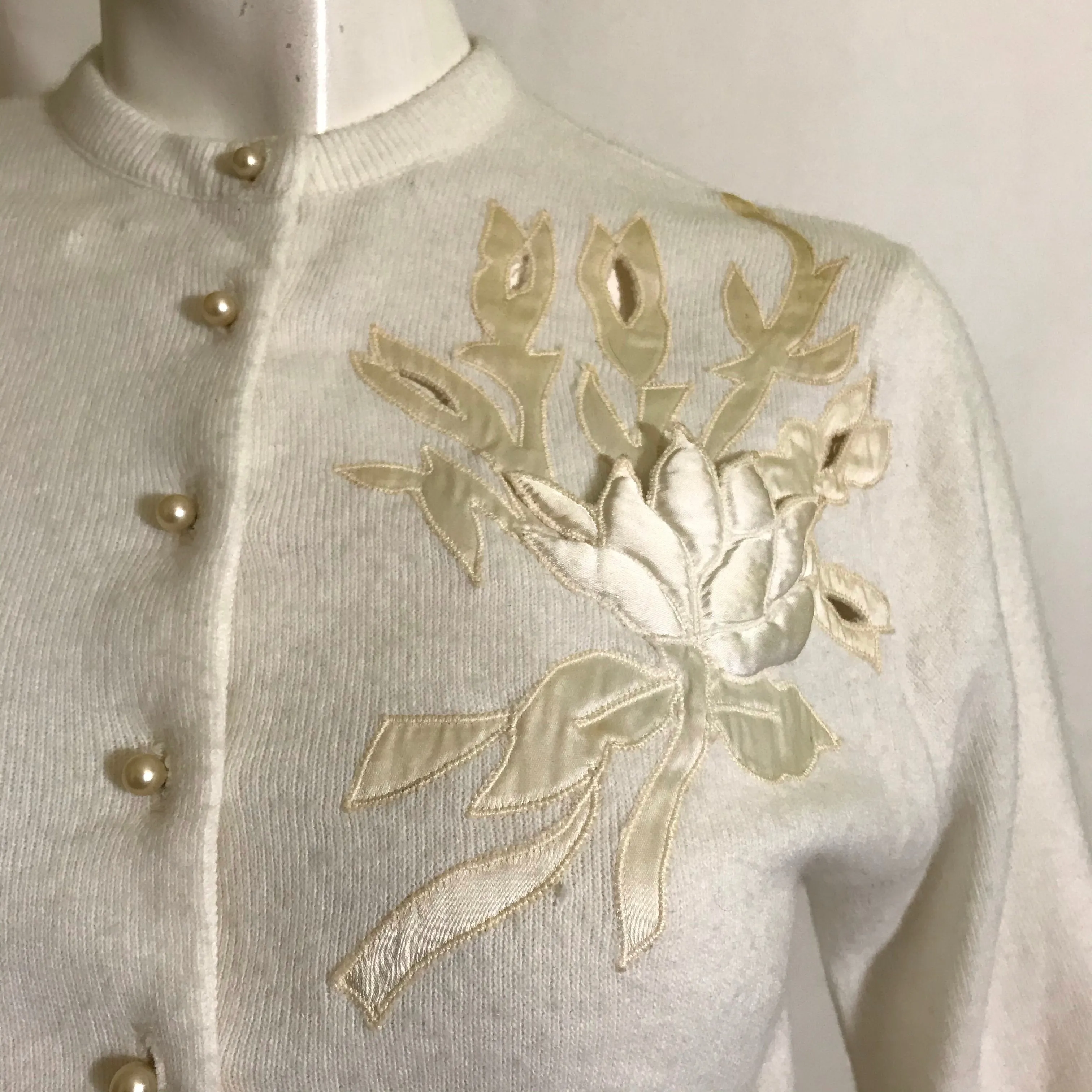 Satin Cutwork Floral Accented Ivory Cardigan Sweater circa 1950s