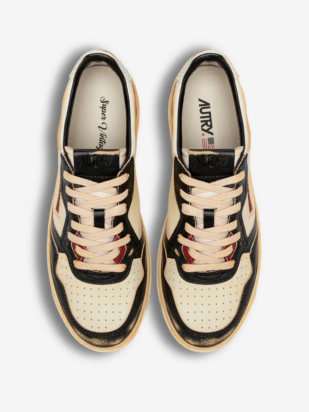 Sneakers Super Vintage Low bianco e nero - distressed