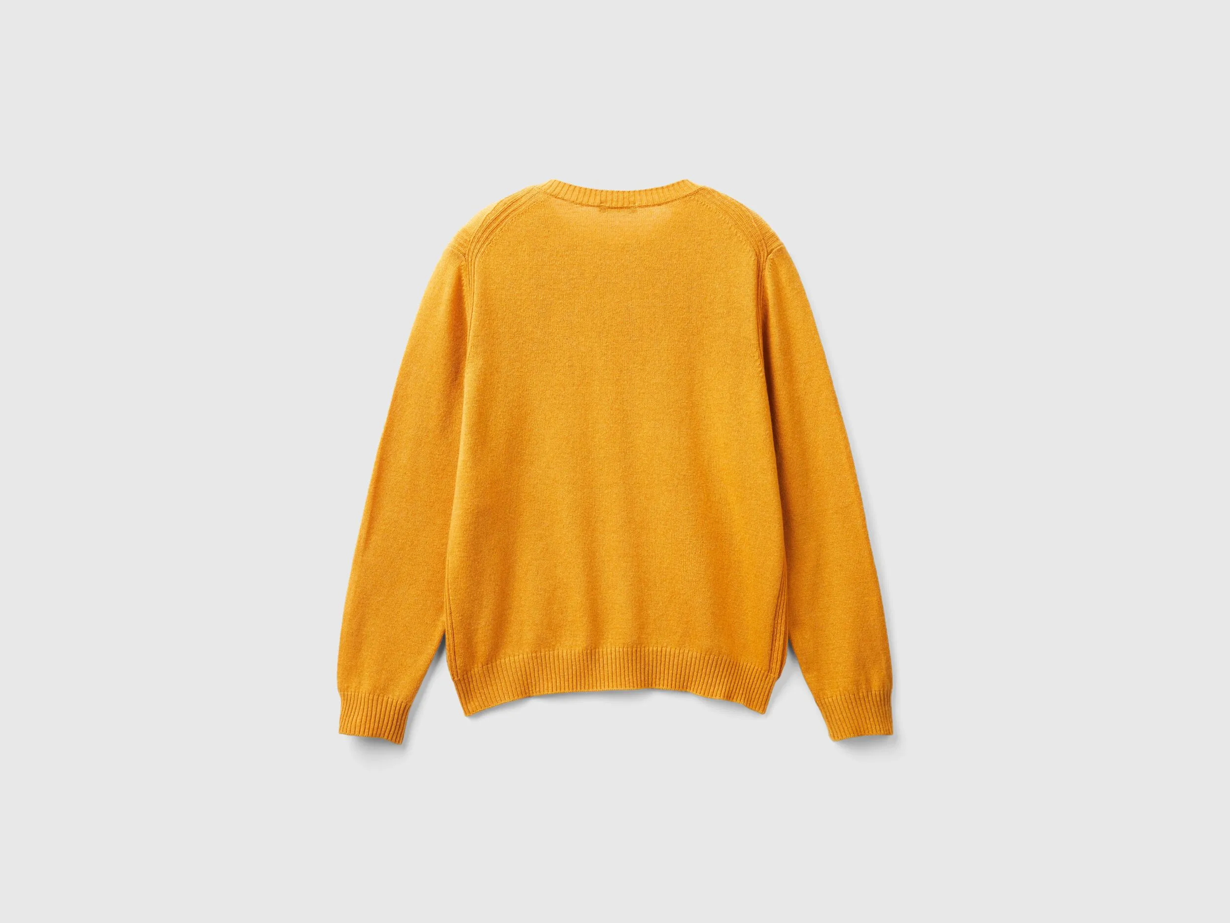 Sweater in cashmere and wool blend - Mustard | Benetton