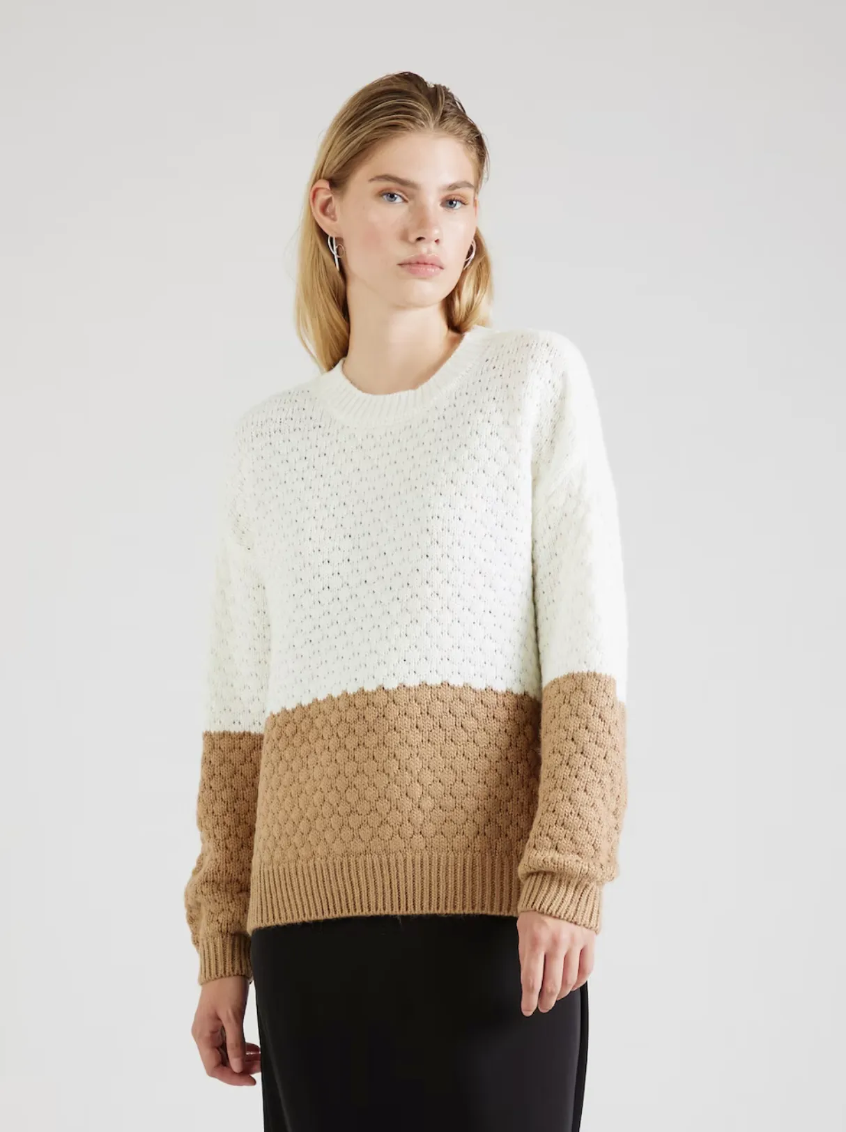 The Lindsy Two-Tone Pullover - PLUS