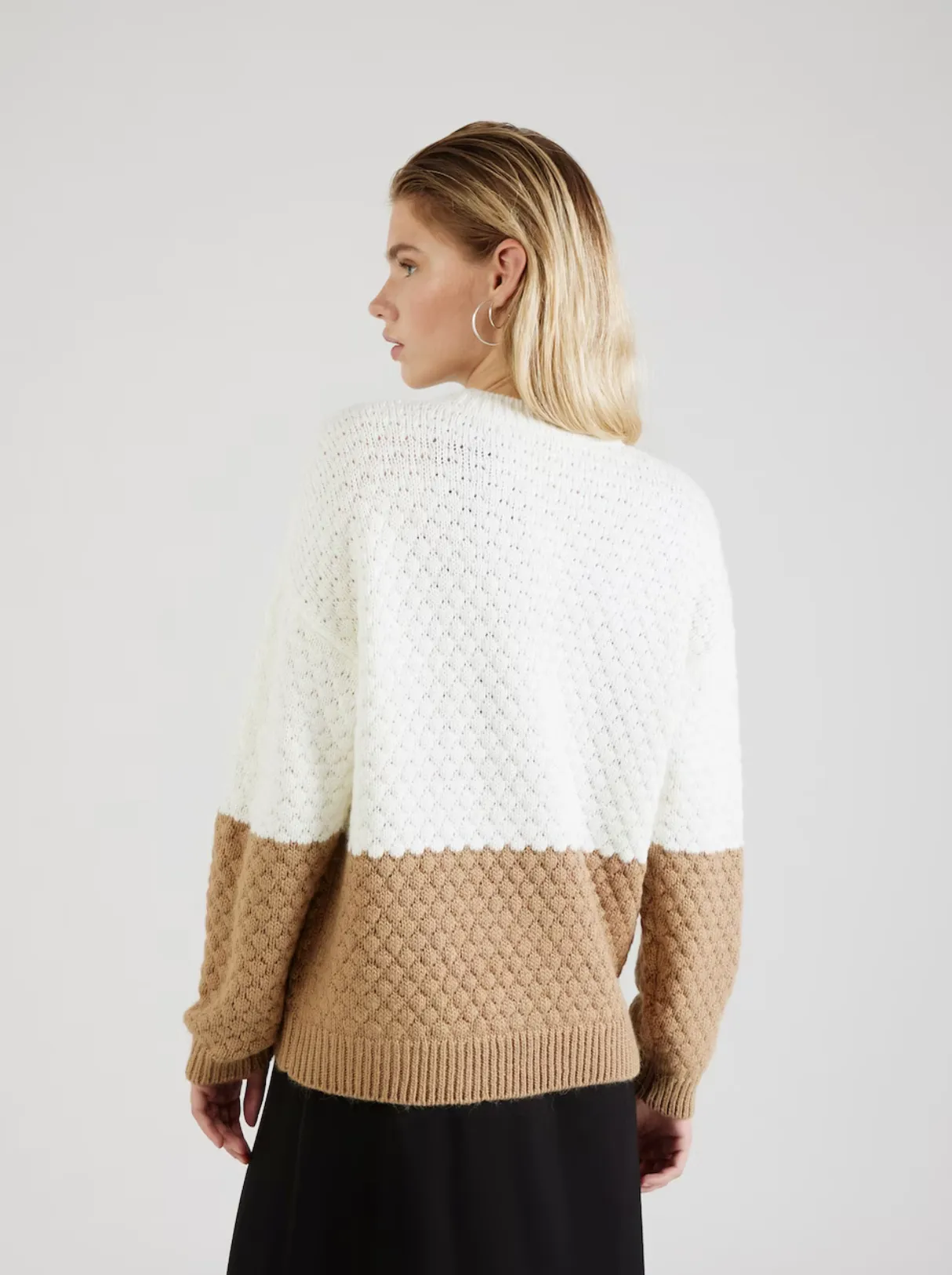 The Lindsy Two-Tone Pullover - PLUS