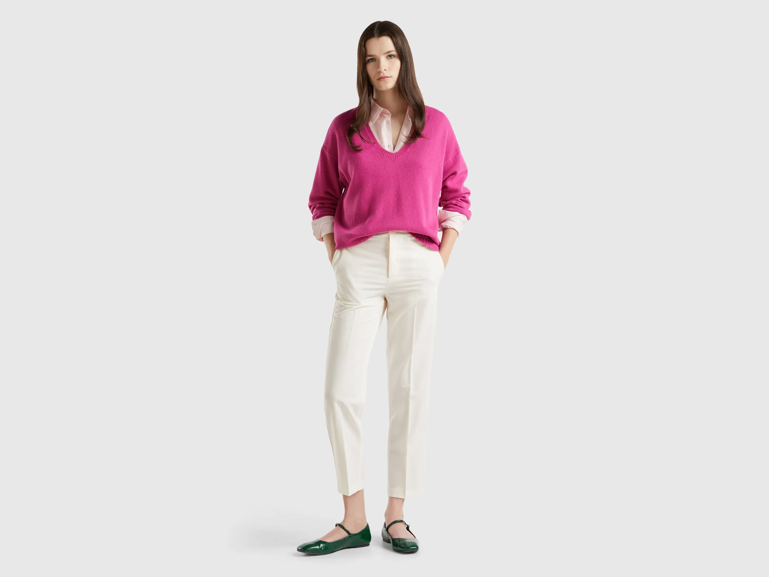 V-neck sweater in wool blend - Cyclamen | Benetton