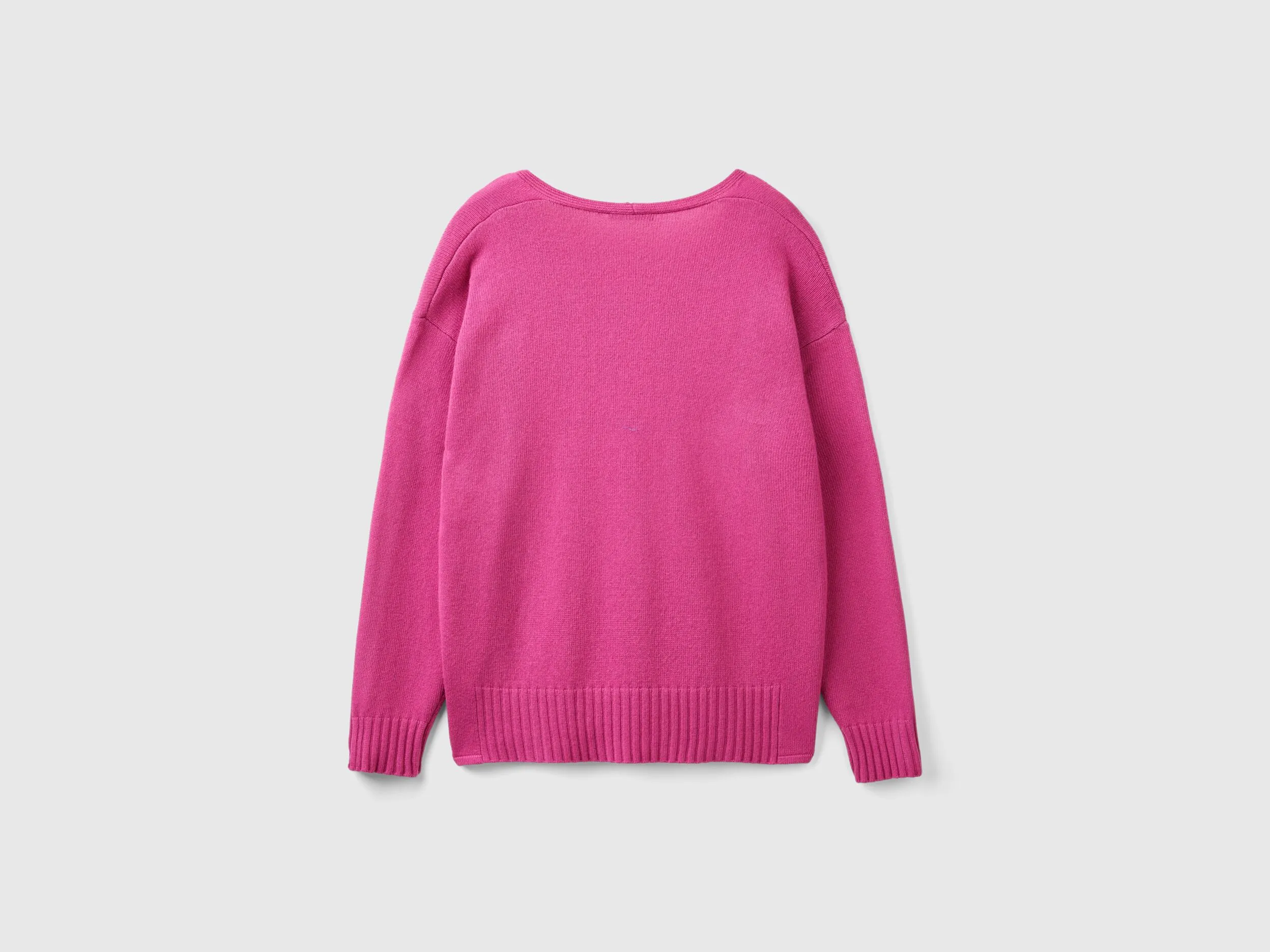 V-neck sweater in wool blend - Cyclamen | Benetton