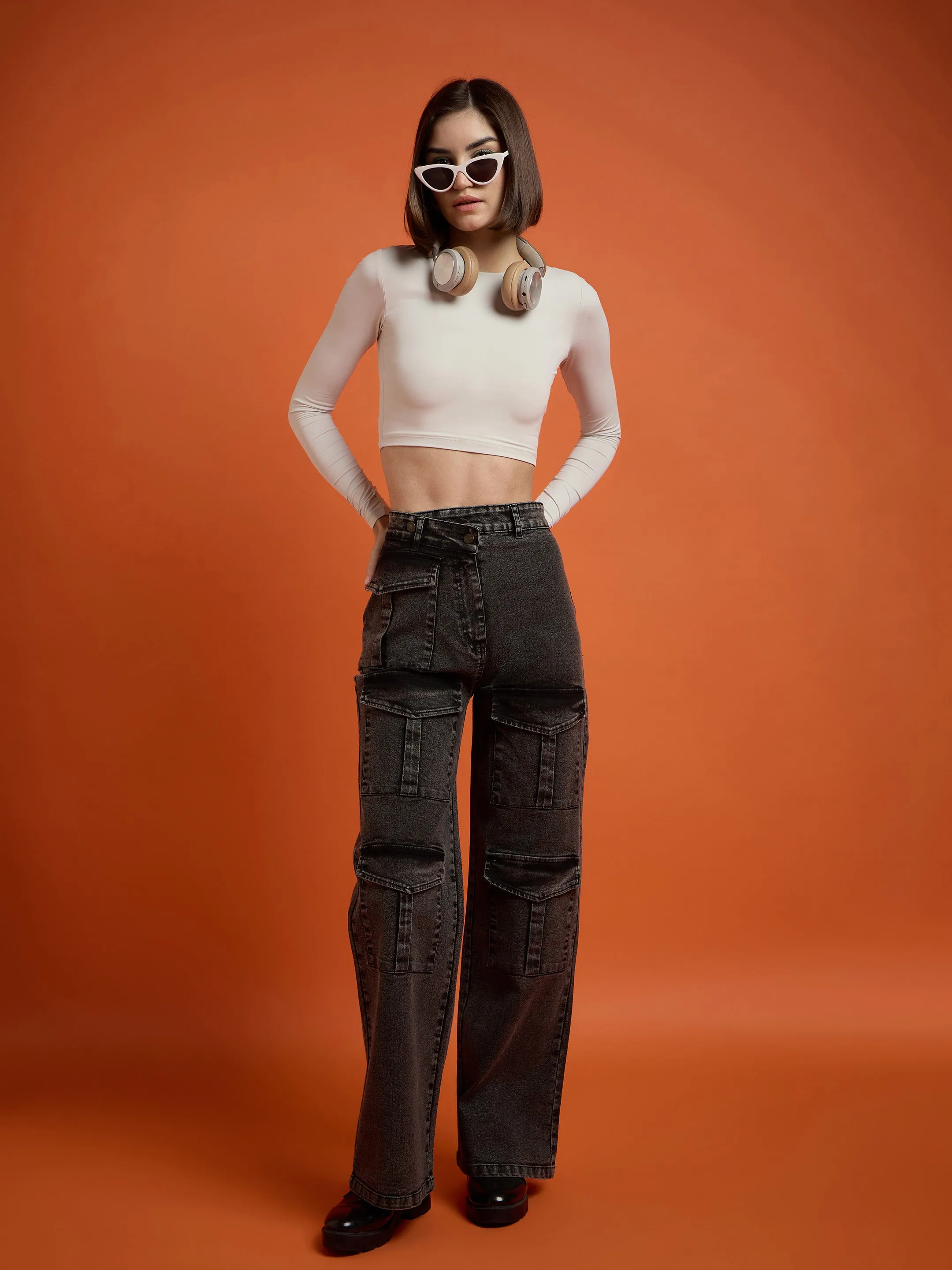 Women Black Washed Cargo Straight Jeans